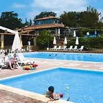 Family In With Pool * Guardistallo