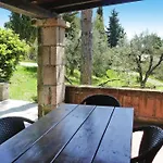 Family In With Pool Apartamento