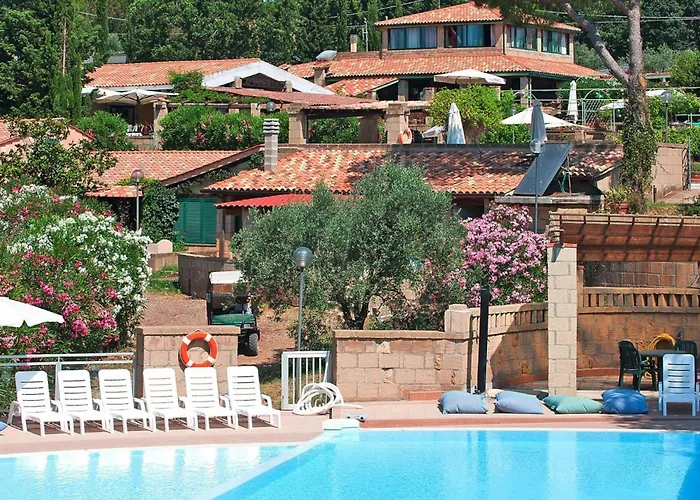 Apartment Family In With Pool